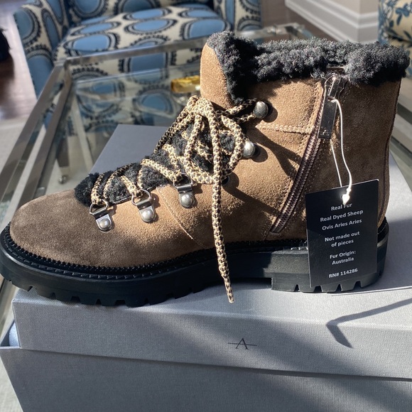 NWT- Aquatalia boots - Picture 3 of 3